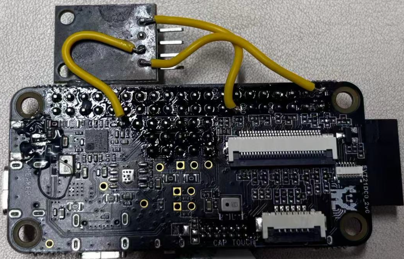 TX 侧边按键背面示意